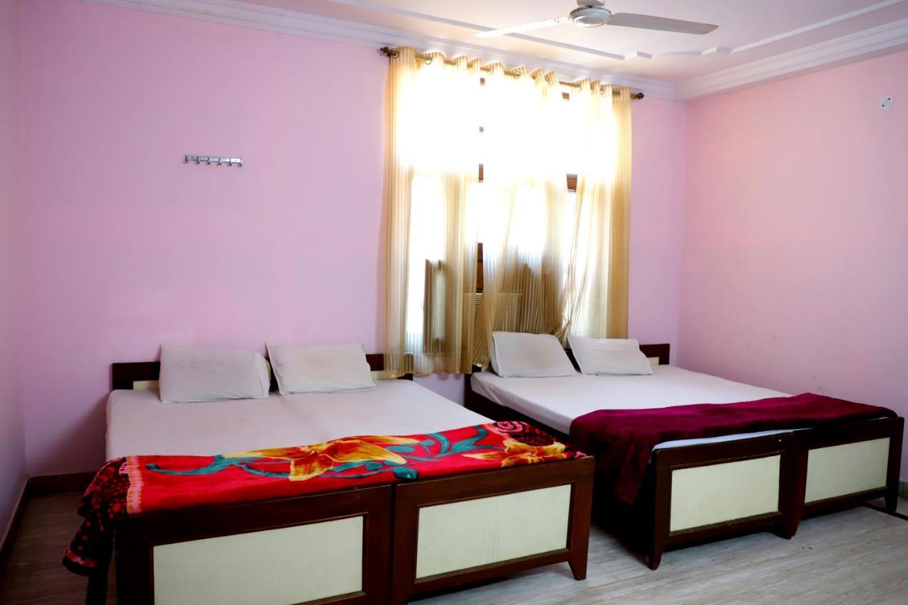 Shri Shri Radha Shyam Palace Guest house Vrindavan
