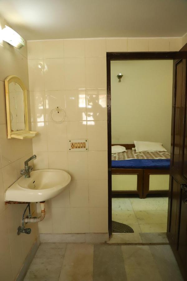 Shri Shri Radha Shyam Palace Vrindavan