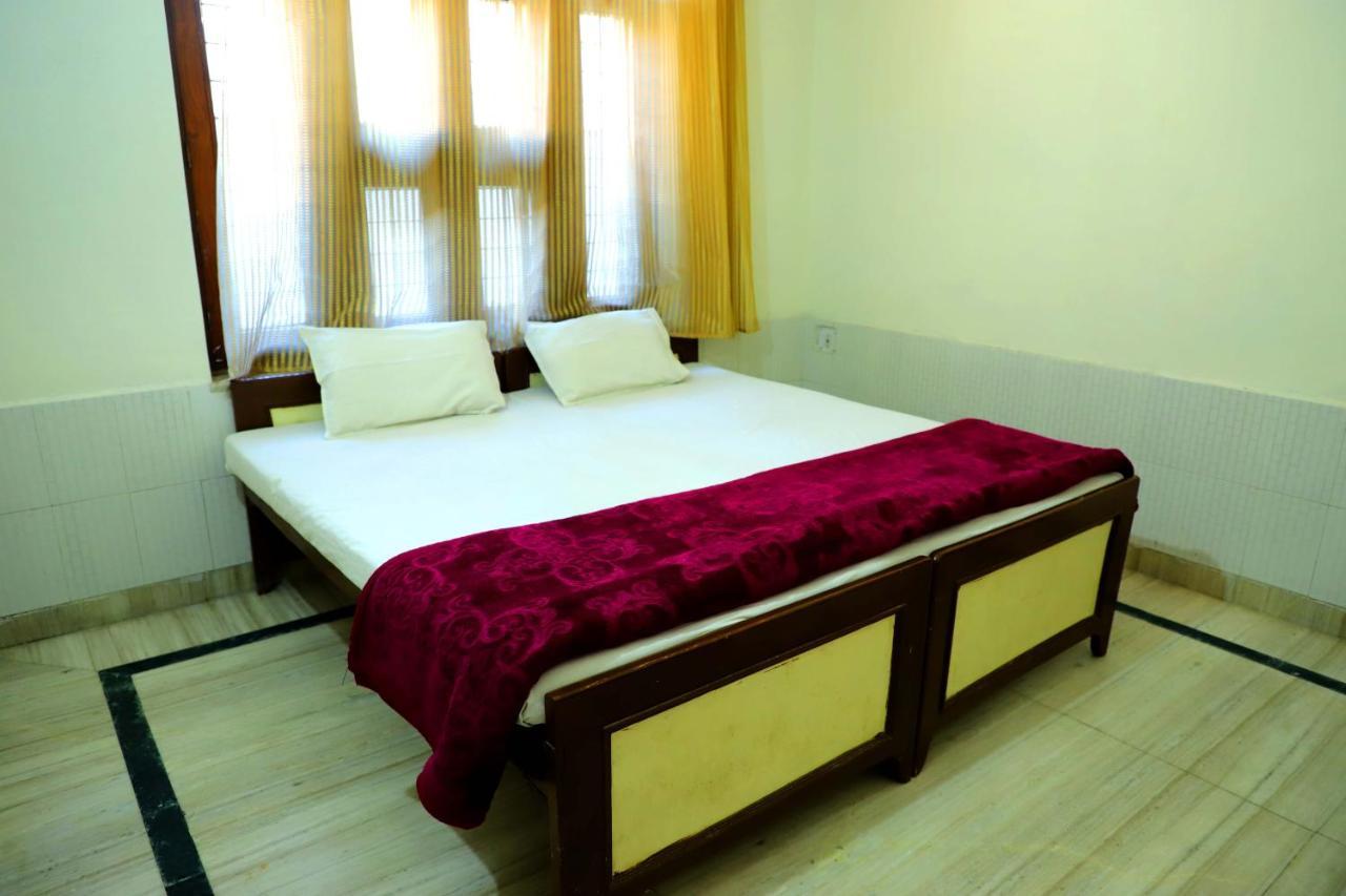 Shri Shri Radha Shyam Palace *